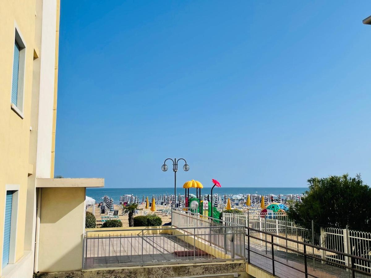 Appartamento Cima - Vista Mare, 3 Camere, Wifi, Family Apartment Lido di Jesolo Exterior foto